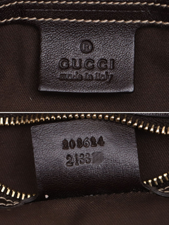 Bolsa Gucci Studded Pelham na internet