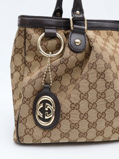 Bolsa Gucci GG Canvas Medium Sukey Tote - comprar online