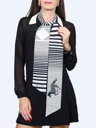 Lenço Hermès Black & White Horse - comprar online