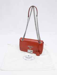 Bolsa Prada Saffiano Vernice Sound Lock Crossbody - Paris Brechó