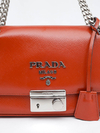 Bolsa Prada Saffiano Vernice Sound Lock Crossbody - loja online