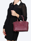 Bolsa Michael Kors Wine Leather Crossbody na internet