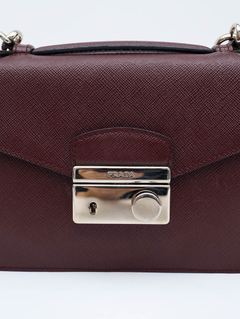 Prada Saffiano Small Sound Crossbody Vinho - comprar online