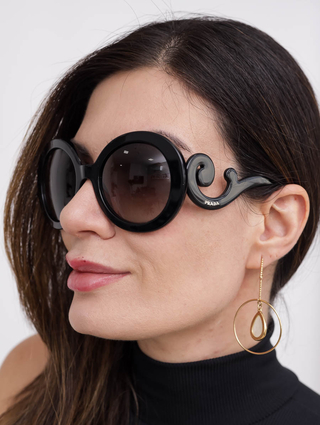Óculos de Sol Prada Baroque Preto - comprar online
