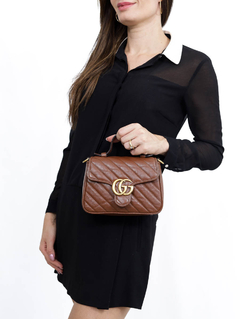 Bolsa Gucci Marmont Mini Top Handle na internet