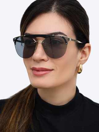 Óculos Prada SPR53U - comprar online