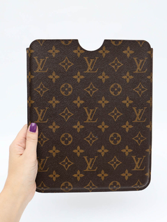 Capa Ipad Louis Vuitton Monograma - loja online