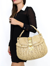 Bolsa Miu Miu Coffer Couro Bege - comprar online