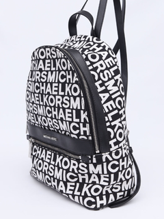 Mochila Michael Kors Logo na internet