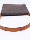 Bolsa Louis Vuitton Musette Tango na internet