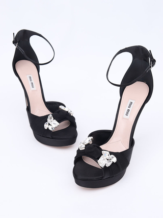 Sapato Miu Miu Crystal Peep Toe Pumps - 38 BRA