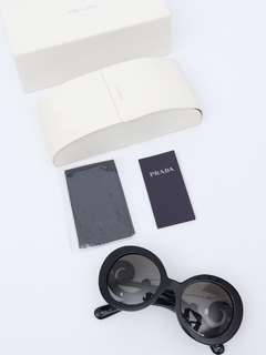Óculos de Sol Prada SPR27N - comprar online