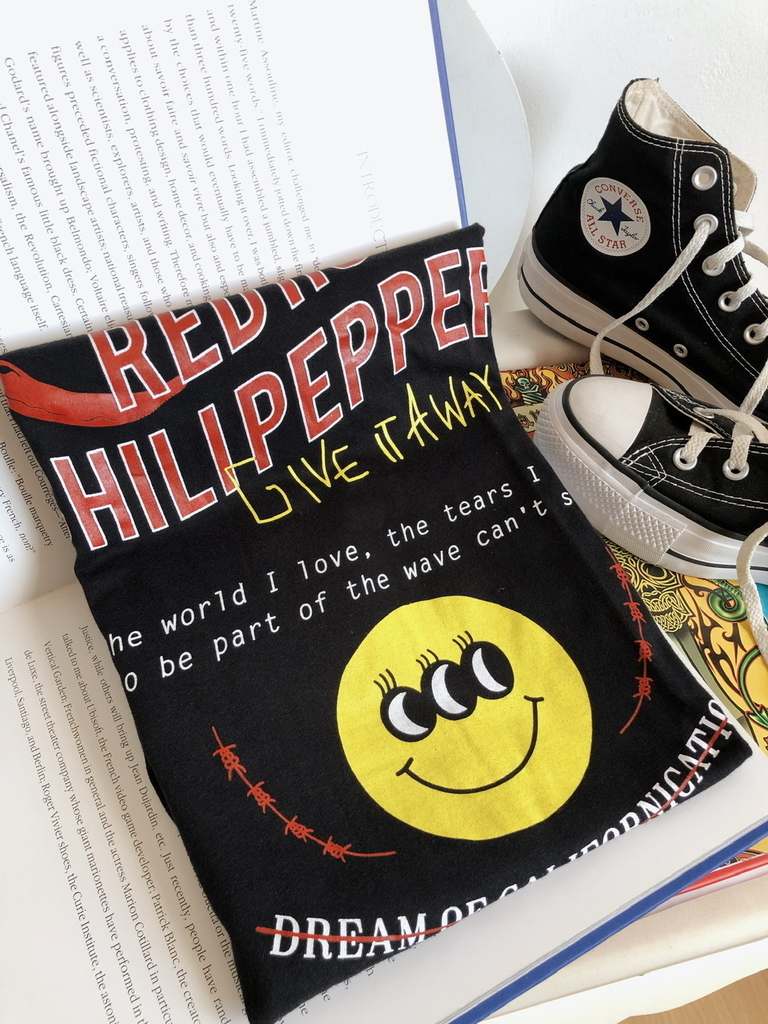 Camiseta Red Hot Chili Peppers - Comprar em Universo