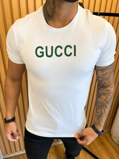 CAMISETA GUCCI ESCRITA VERDE BRANCA EleganceOutlet