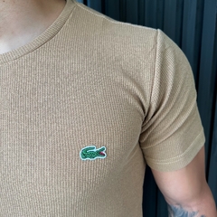 CAMISETA TEXTURIZADA LACOSTE - CARAMELO - comprar online