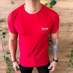 CAMISETA HUGO BOSS DETALHES - VERMELHA