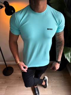 CAMISETA HUGO BOSS SIMBOLO EMBORRACHADO - AZUL CLARO