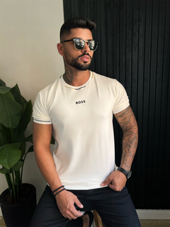 CAMISETA HUGO BOSS DETALHES EM NUDE - OFF WHITE na internet