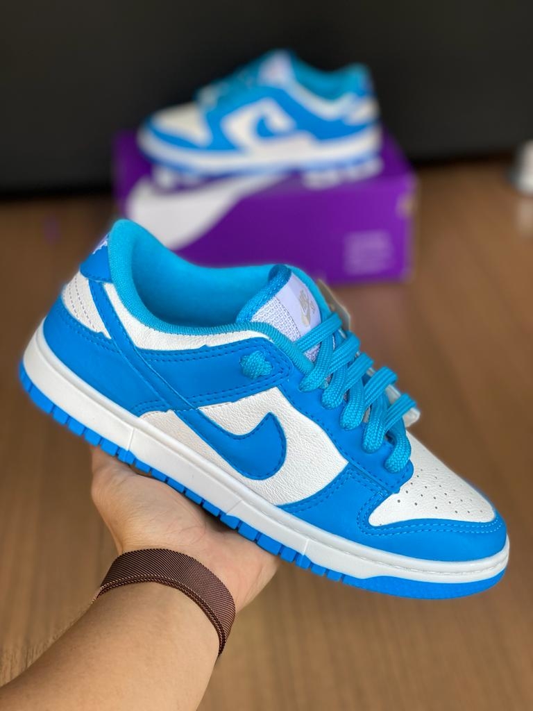 TÊNIS SB DUNK LOW AZUL COM BRANCO TRADICIONAL