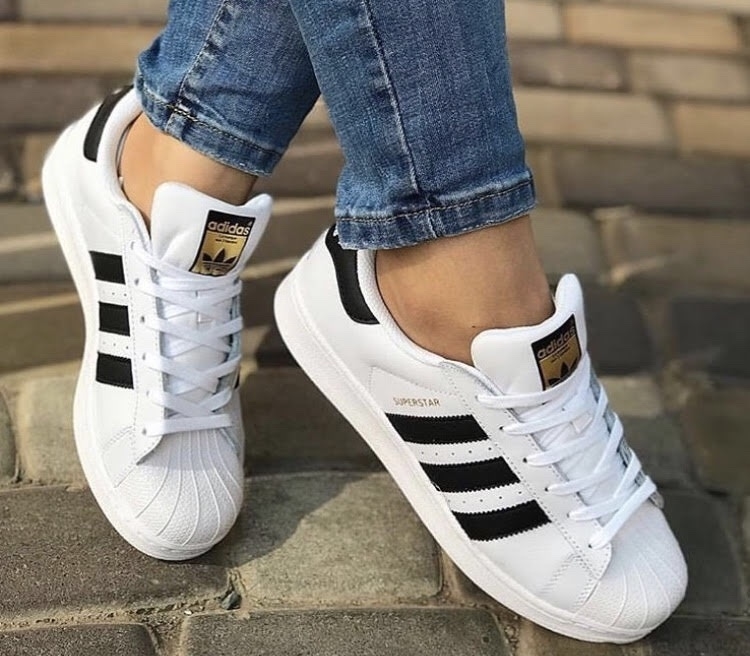 Tenis Adidas superstar branco - compre online, ótimos preços