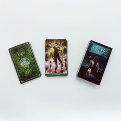 Universal Celtic Tarot na internet