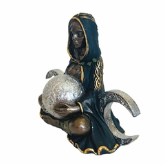 Estatueta Hécate Triluna Manto Preto - Loja Online Varejo de Produtos Esotéricos - Mandala Esotérica