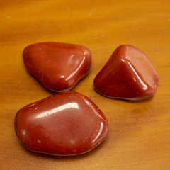 Pedra Jaspe Vermelha Rolada - comprar online