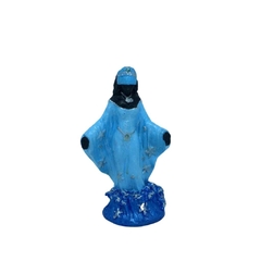 Estatueta Iemanjá Africana com manto azul claro - 15 cm em resina