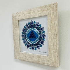 Quadro Mandala pintada à mão - Mantra EU VEJO - 6º Chakra - comprar online