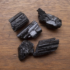 Pedra Turmalina Negra - Loja Online Varejo de Produtos Esotéricos - Mandala Esotérica