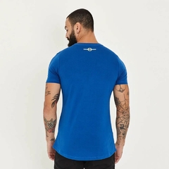 Camiseta Buh Calor Azul Royal Slim Barra Arredondada na internet