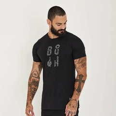 Camiseta Buh Céu Estrelado Preta Slim Barra Reta - comprar online