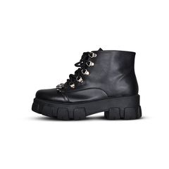 Bota Malu com corrente cano curto - comprar online