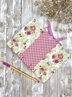 Caderno Patchwork pautado rosa