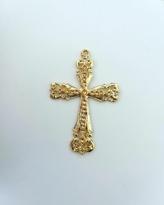 Crucifixo trabalhado pra strass - banho dourado