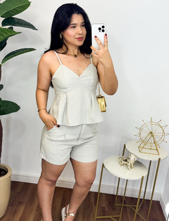 Conjunto short e blusa Valentina Cinza