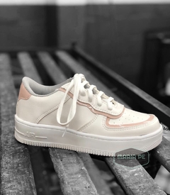 Sneakers Air Blanco Con Rosa en internet