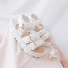 Mini Sandalias Lili Blancas en internet
