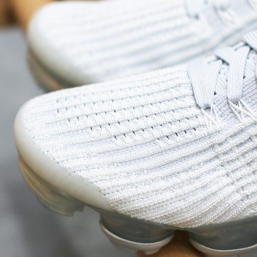 Vapormax 3 triple white clearance