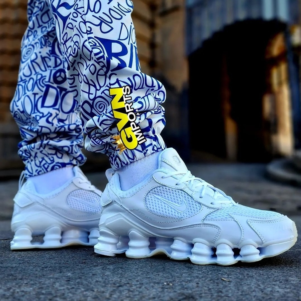 Nike shox total white best sale