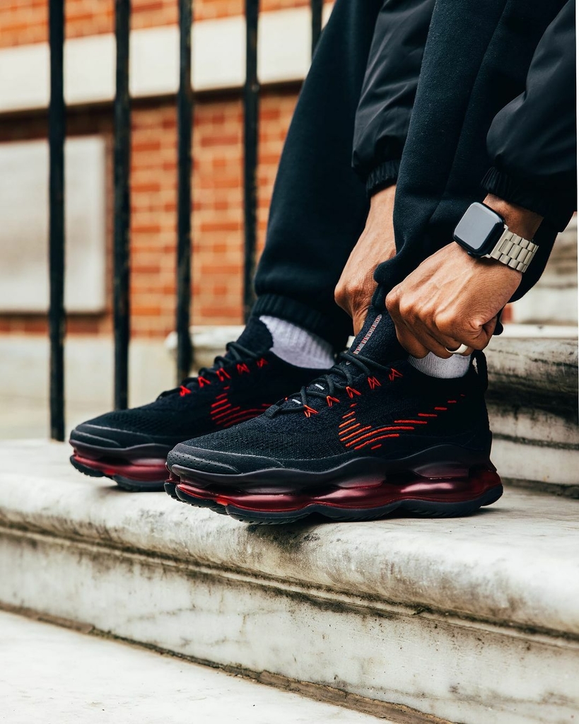 Nike tn scorpion store