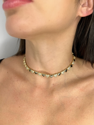 Choker Zircônia Coração com Fecho Gancho no Dourado