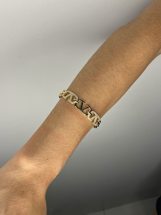 Bracelete V Cravejado no Dourado