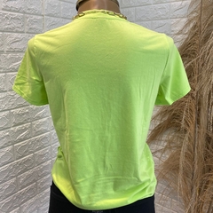 T-shirt verde Neon Shein TAM: M - Brechó Versátil Santo André