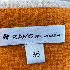 Shorts laranja TAM: 36 - Brechó Versátil Santo André