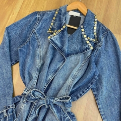 Sobretudo jeans com pedraria na gola NOVA Tam: 40 - comprar online
