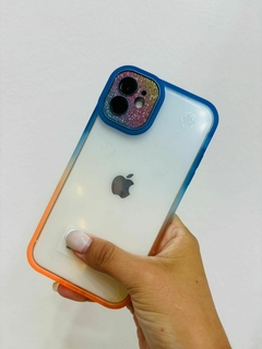 FUNDA RIGIDA DEGRADE DE COLORES CON PROTECTOR DE CAMARA en internet