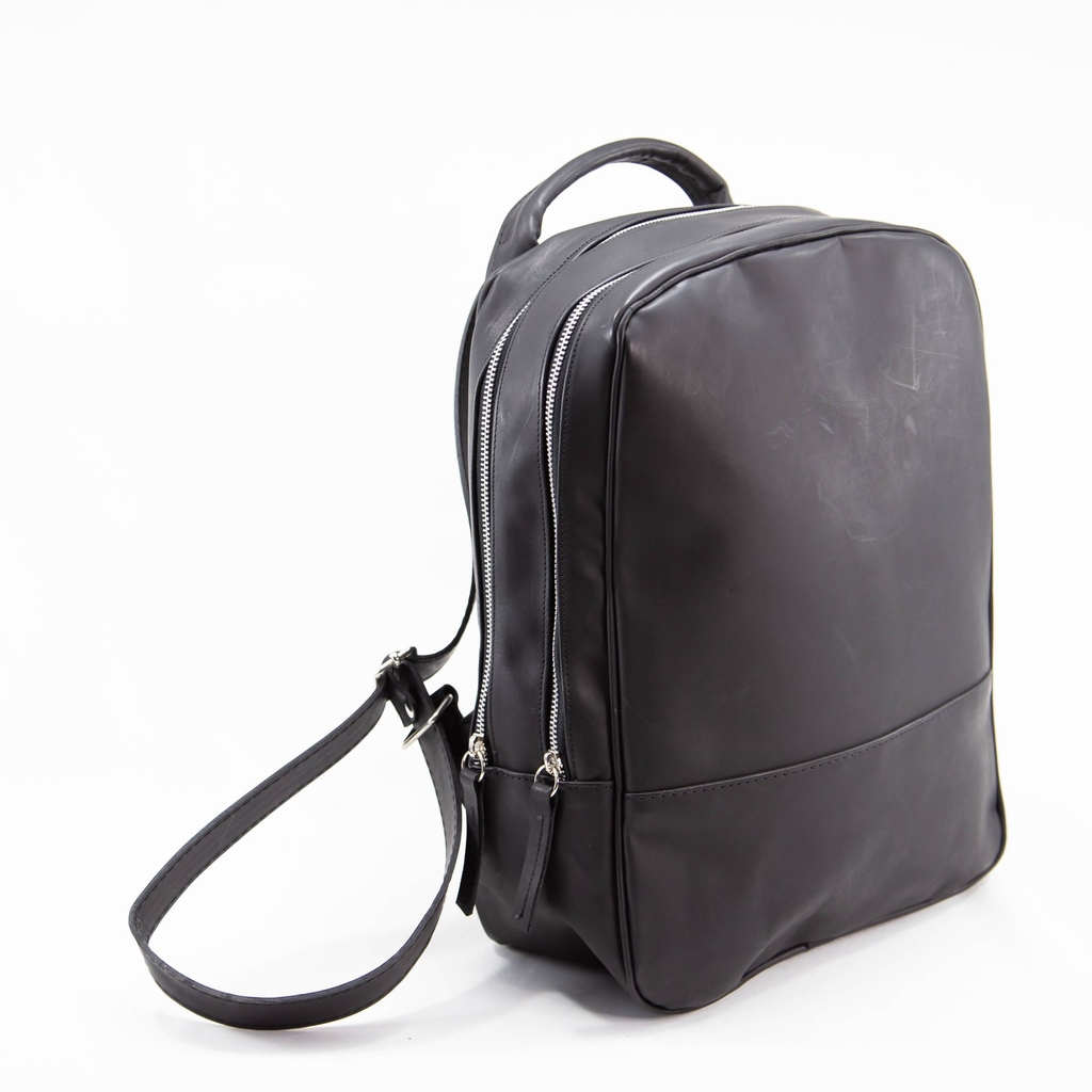 Mochila 80 Black Comprar en TODO CUERO LOMAS