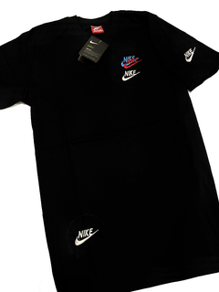 REMERA NK MULTIPLE BLACK en internet