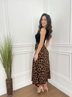 CONJUNTO SAIA ENVELOPE ANIMAL PRINT E BODY VAZADO na internet